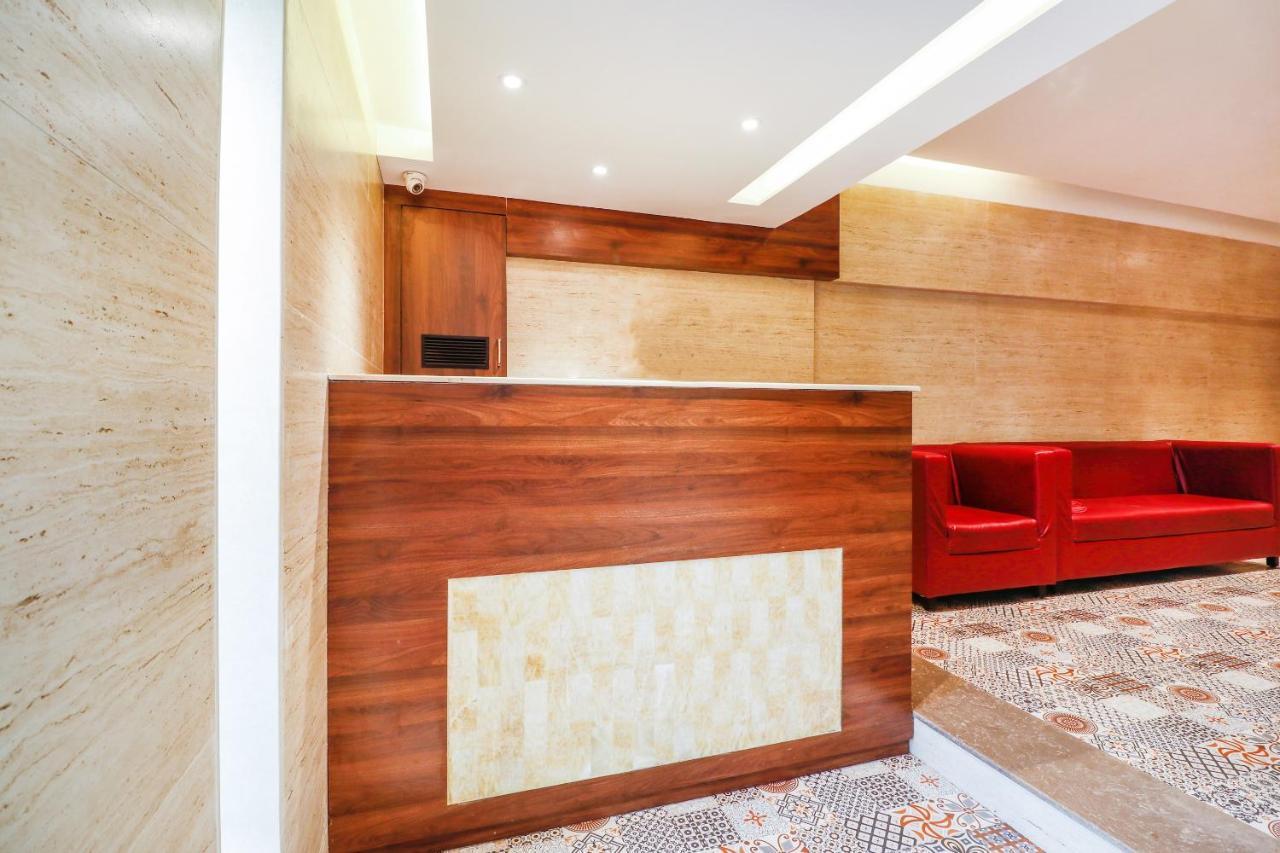 Oyo 70475 Hotel Sea Breeze Мумбаї Екстер'єр фото