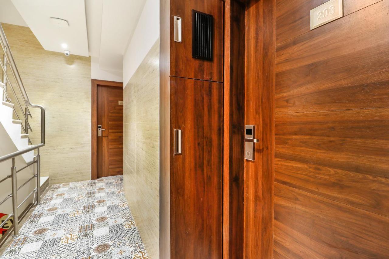 Oyo 70475 Hotel Sea Breeze Мумбаї Екстер'єр фото