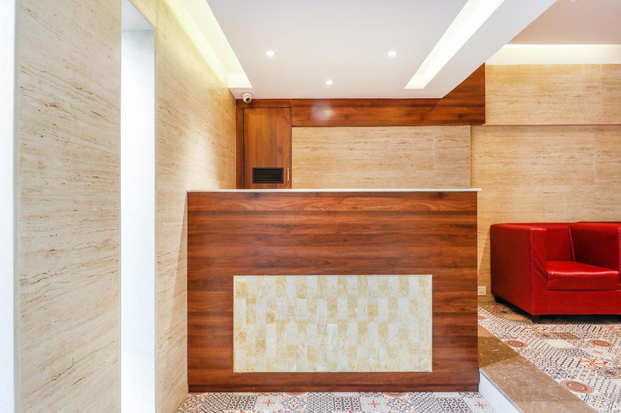 Oyo 70475 Hotel Sea Breeze Мумбаї Екстер'єр фото