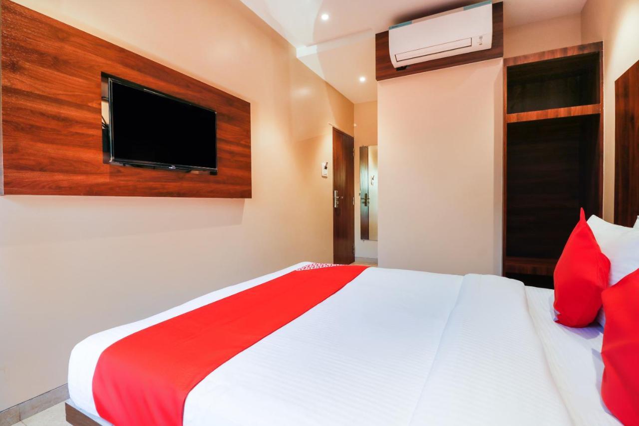 Oyo 70475 Hotel Sea Breeze Мумбаї Екстер'єр фото